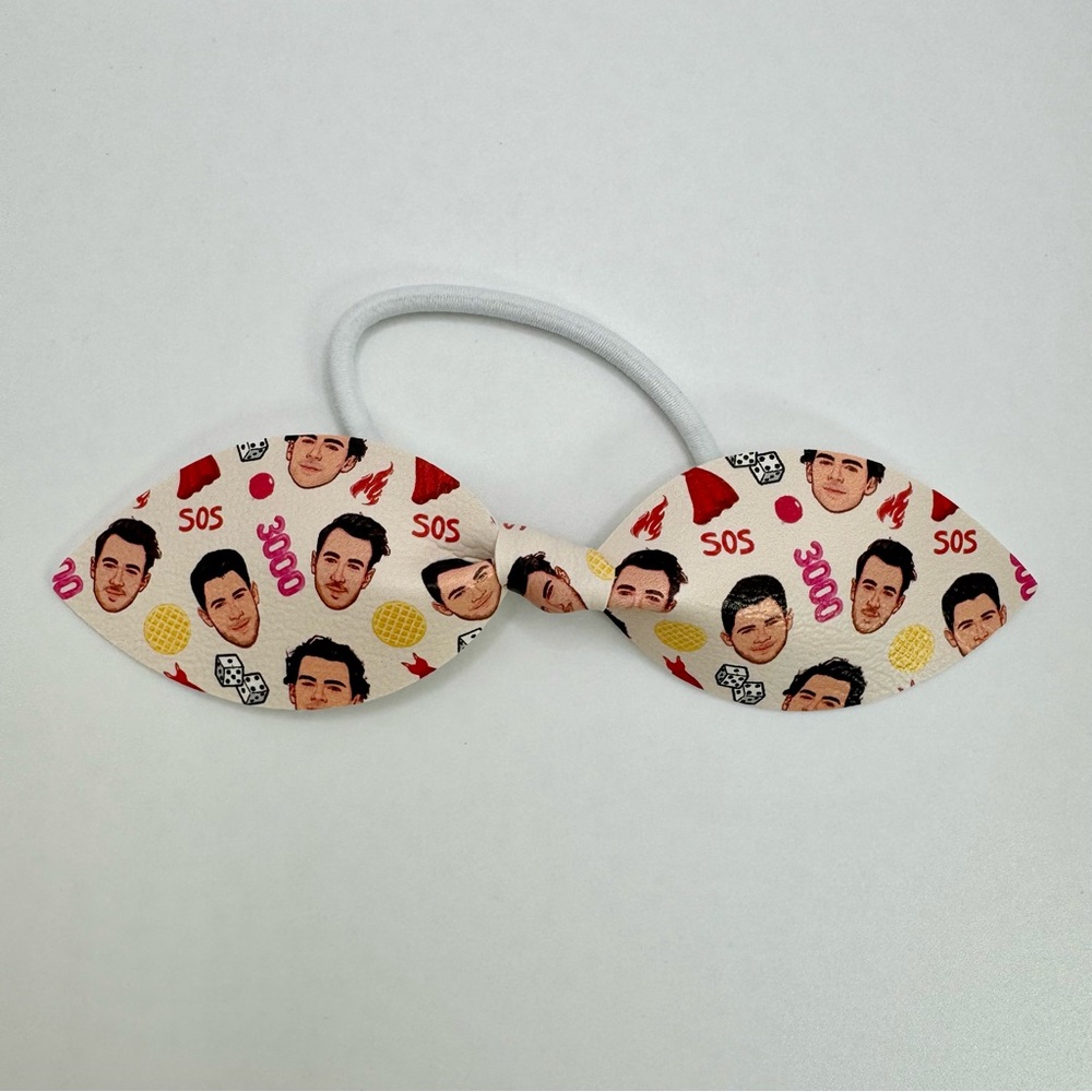 🎤🎶🎸Jonas Brothers ponytail bow, vegan leather, lightweight, handmade.